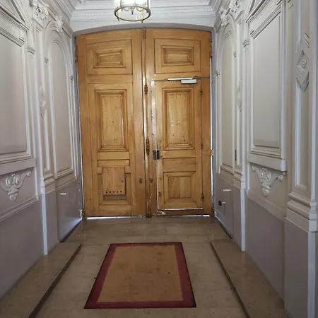 شقة Lovely Loft Near Tour Eiffel In 16 باريس